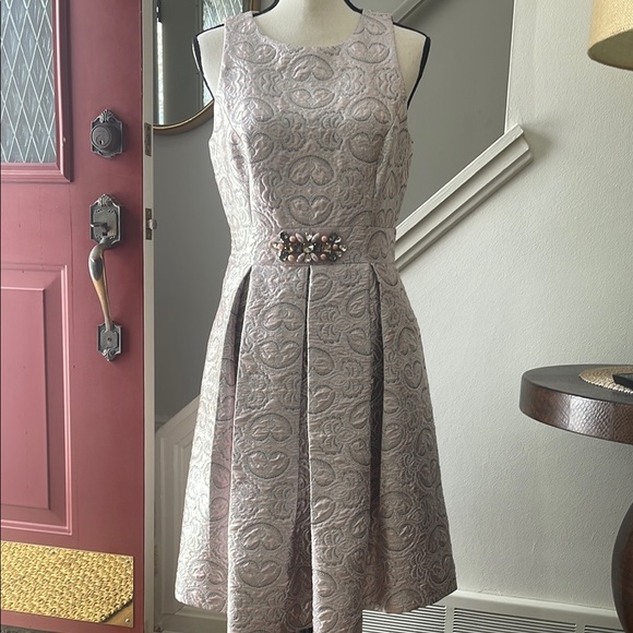 Eliza J Metallic Embellished Jacquard Occasion Event Blush Pink Dress Size8 - Picture 5 of 15